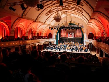 Simon Gaudenz und die Jenaer Philharmonie, Foto: Christoph Worsch